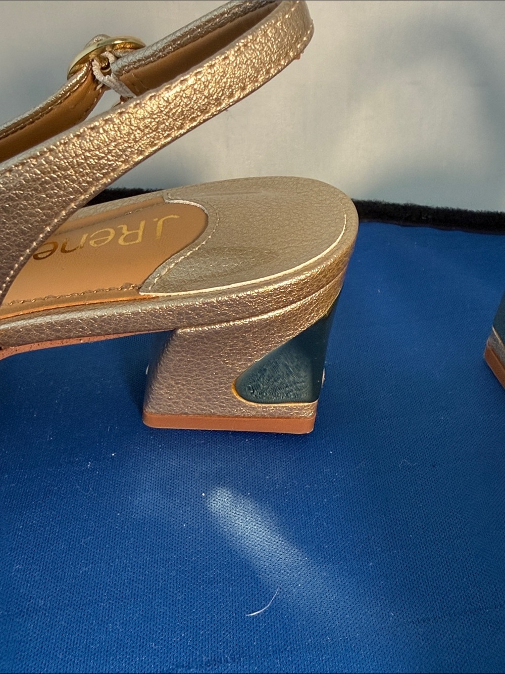 Jay Renée Pointed Slingback Heels in Metallic Gold size 7.5 - Picture 2 of 7